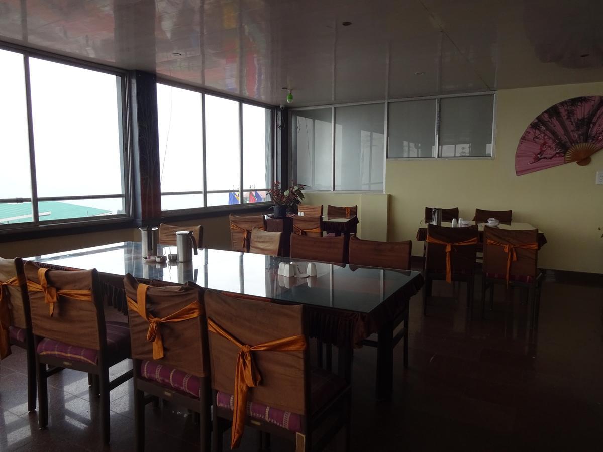 גנגטוק Jain Group Hotel Royal Residency מראה חיצוני תמונה