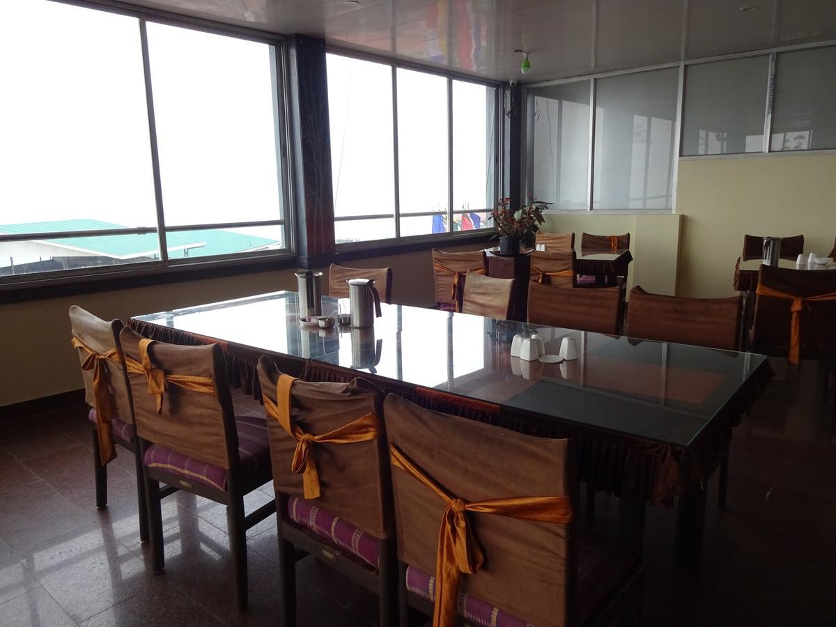 גנגטוק Jain Group Hotel Royal Residency מראה חיצוני תמונה
