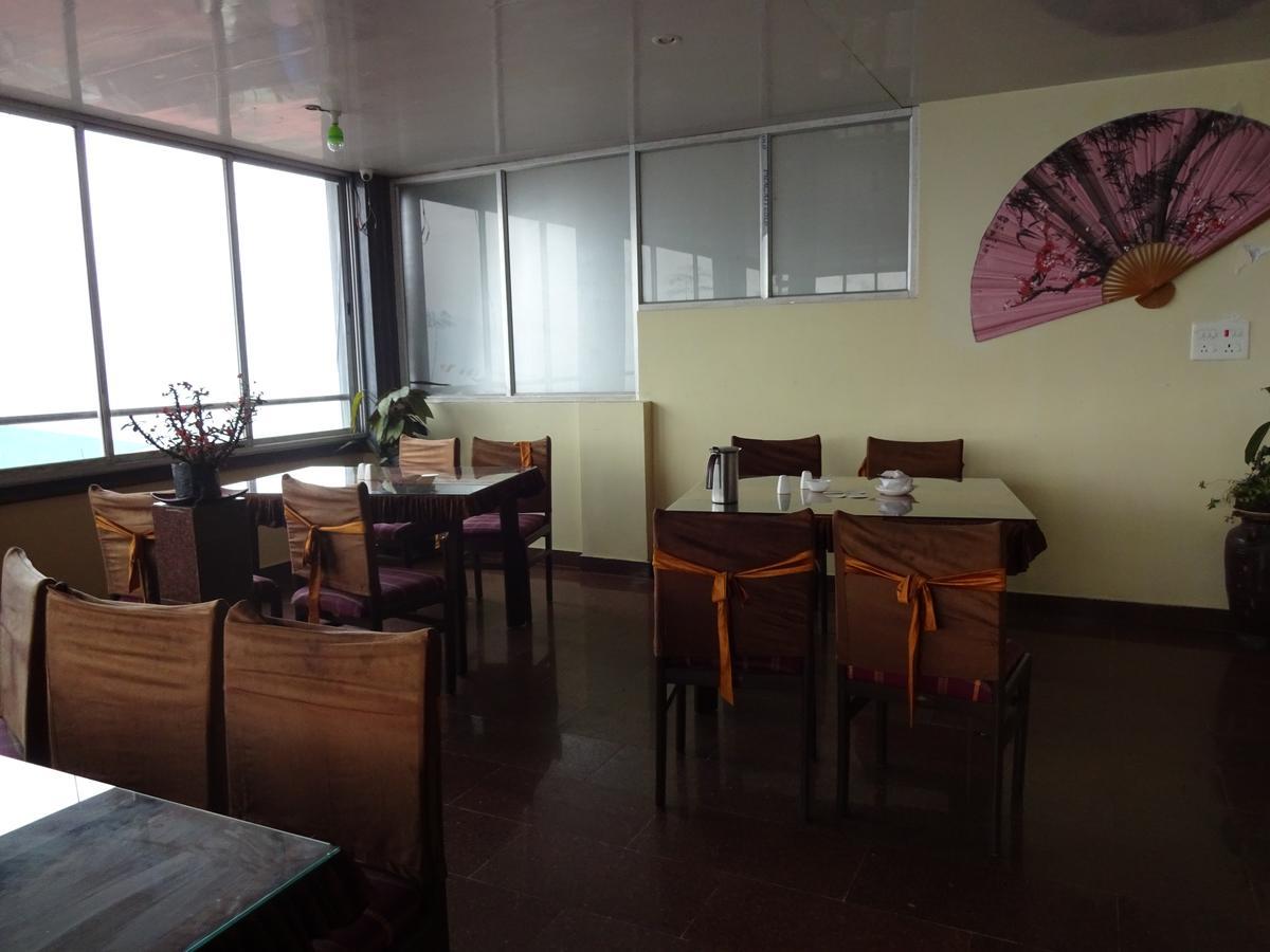 גנגטוק Jain Group Hotel Royal Residency מראה חיצוני תמונה